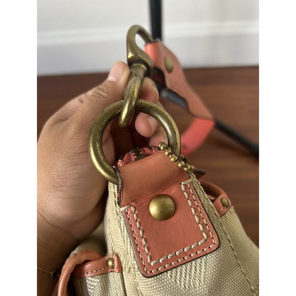 RARE Y2K COACH Legacy Signature Beige Coral/Pink Leather Shoulder Bag w/Turnlock - Picture 7 of 16